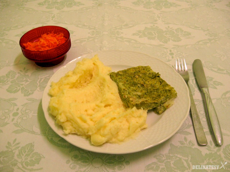 Brokolicový nákyp so zemiakovým pyré a strphanou mrkvou